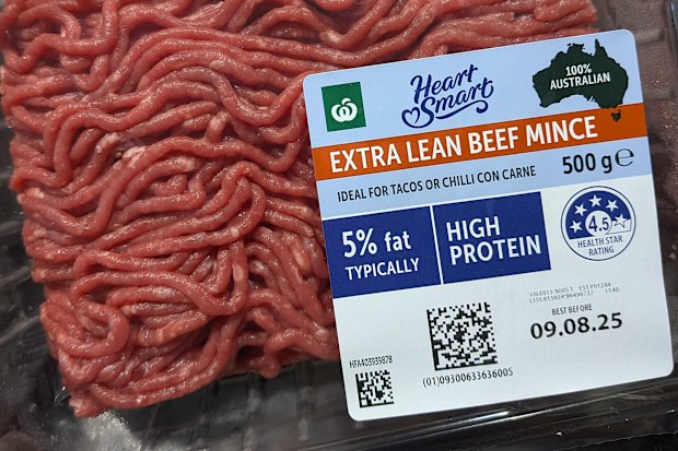 woolworths beef mince display