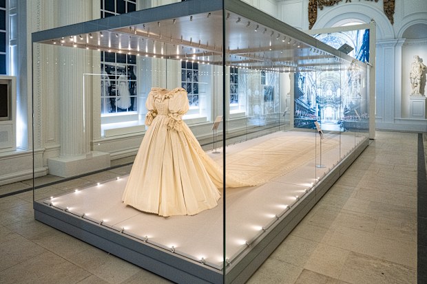 princess diana honeymoon dress The secret behind Princess Diana's honeymoon looks