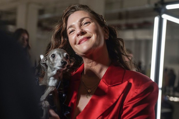 Drew Barrymore with dog influencer Tika the Iggy in 2022.