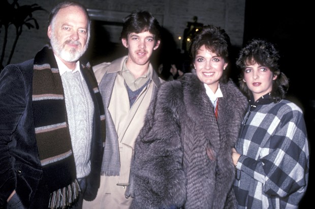Linda Gray, husband Ed Thrasher, son Jeff Thrasher and daughter Kehly Thrasher in 1982.