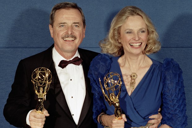 Emmy Winners and real-life husband and wife William Daniels and Bonnie Bartlett celebrate their Emmy Awards backstage at the Emmy Awards Show, September 21, 1986 in Pasadena, California. 