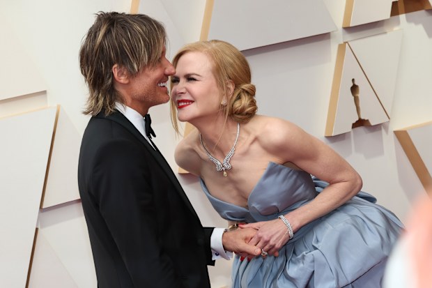 Nicole Kidman and Keith Urban arrive at the Oscars 2022