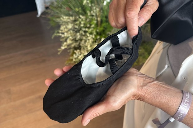 Rachel Griffiths reveals 'sneaky' flats hidden in her bag on Derby Day.