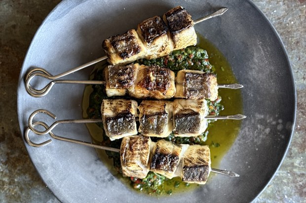 grilled fish skewkers summer seafood recipies 