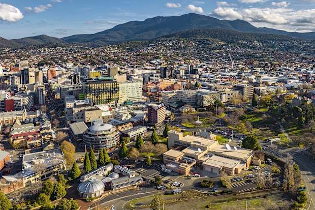 Lindy hosts guests in Hobart, Tasmania.