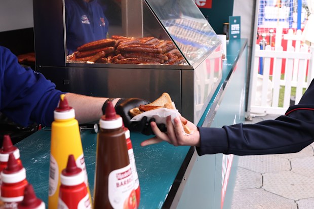 Bunnings sausage sizzle onion controversy