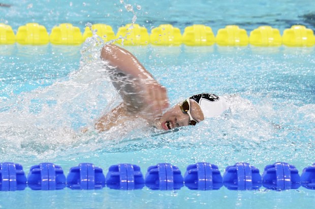 Yu Zidi, 2025 Ulusal Yüzme Şampiyonası'nda Kadınlar 400m Bireysel Karışık finalinde yarışıyor.