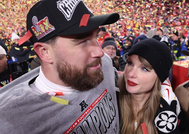 Taylor Swift celebrates with Travis Kelce 