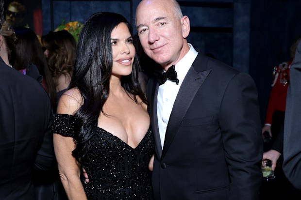 jeff bezos and Lauren Sanchez prenup