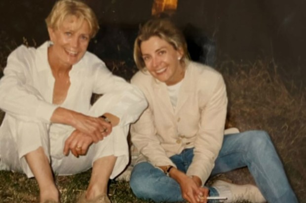 Joely Richardson shared this throwback photo from 1994 of mother Vanessa Redgrave with sister Natasha Richardson.