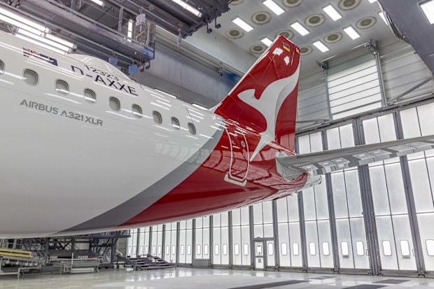 Qantas plane upgrade 737