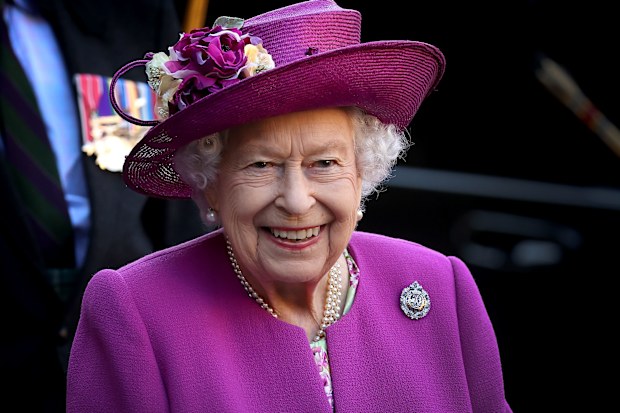 Queen Elizabeth brooches
