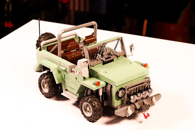 LEGO MASTERS 2025: Oskari and Aura's Movie Magic Jeep