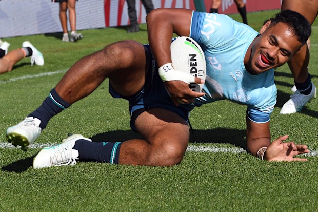 Setu Tu, 2024 NRL ön sezon maçında try atarken. Getty
