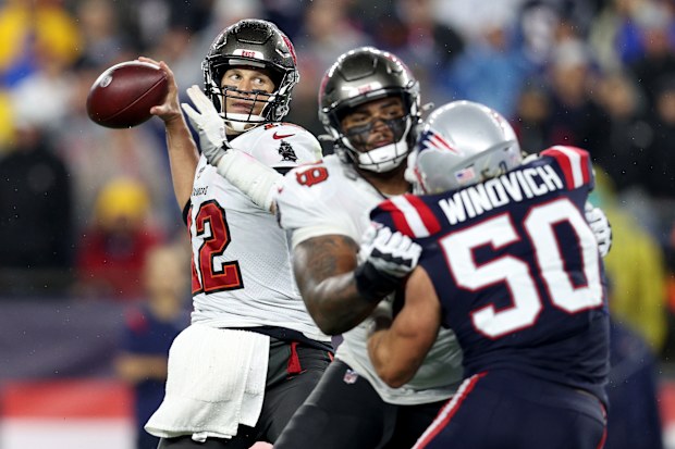 Tom Brady of the Tampa Bay Buccaneers throws a pass.