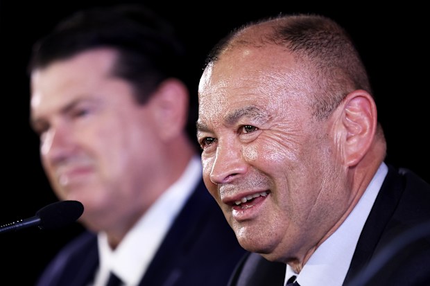 Eddie Jones speaks with Hamish McLennan.