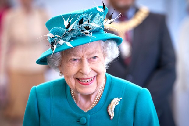 Queen Elizabeth brooches
