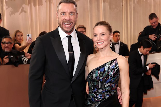 Dax Shepard and Kristen Bell attend the 83rd Annual Golden Globe Awards at The Beverly Hilton on January 11, 2026 in Beverly Hills, California. 
