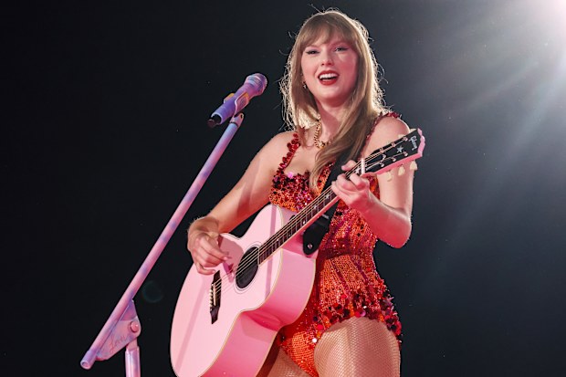 Taylor Swift orange
