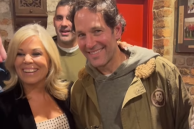 Actor Paul Rudd surprises pubgoers and has a drink with rockers Hermitage Green in Ireland