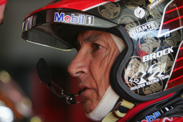 Peter Brock made his final Bathurst 1000 start in 2004 with the Holden Racing Team.
