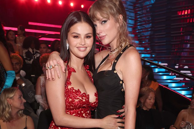 Selena Gomez and Taylor Swift 