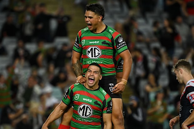 Latrell Mitchell ve Cody Walker 2022'de.