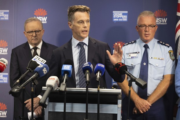 Premier of New South Wales, Chris Minns, speaks at a joint press conference with Prime Minister Anthony Albanese, Minister for Police and Counter-terrorism, Yasmin Catley, NSW Police Commissioner, Mal Lanyon and NSW Ambulance Commissioner, Dominic Morgan, to provide an update on the Bondi Beach terror attack. Sydney, 15 December 2025.
