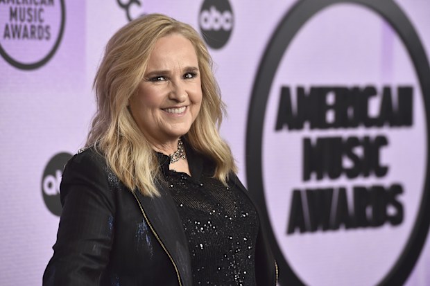 Melissa Etheridge arrives at the American Music Awards on Sunday, Nov. 20, 2022