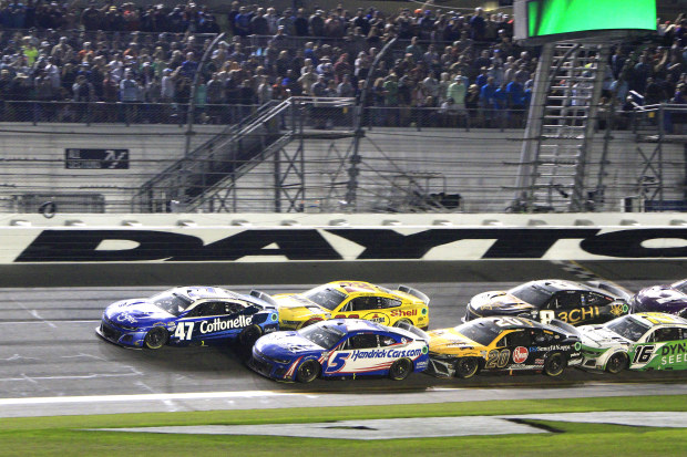 Ricky Stenhouse Jr (#47 JTG Daugherty Racing Kroger/Cottonelle Chevrolet) and Kyle Larson (#5 Hendrick Motorsports HendrickCars.com Chevrolet) lead the field during the running of the NASCAR Cup Series Daytona 500 on February 19, 2023 at Daytona International Speedway in Daytona Beach, FL. (Photo by Jeff Robinson/Icon Sportswire)