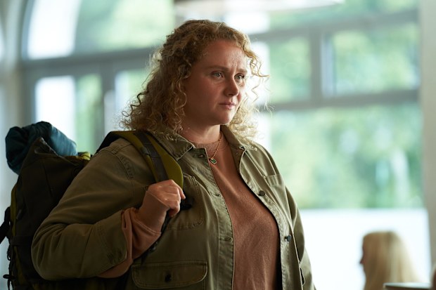 Danielle Macdonald, The Tourist, Stan