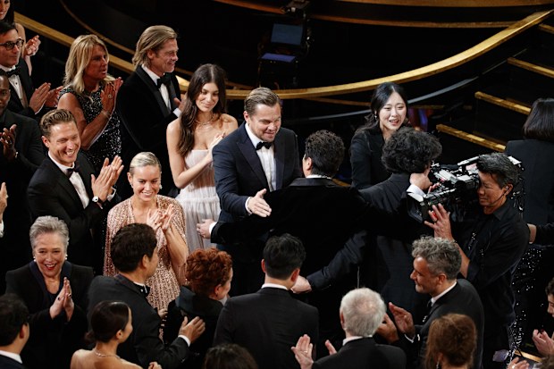 THE OSCARS® - The 92nd Oscars® broadcasts live on Sunday, Feb. 9,2020 at the Dolby Theatre® at Hollywood & Highland Center® in Hollywood and will be televised live on The ABC Television Network at 8:00 p.m. EST/5:00 p.m. PST.  (ARTURO HOLMES via Getty Images) KATHY BATES, BRIE LARSON, BRAD PITT, CAMILA MORRONE, LEONARDO DICAPRIO, BONG JOON HO, TAIKA WAITITI