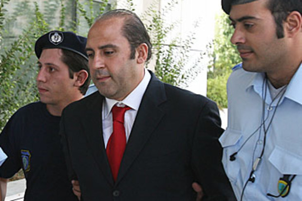 Tony Mokbel and Greek police (AAP)