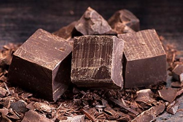 Chunks and flake of chocolate (Getty)