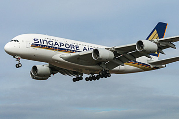 Singapore Airlines jet landing in New York (Getty)