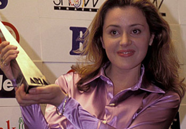 Tina Arena with ARIA Award (Getty)