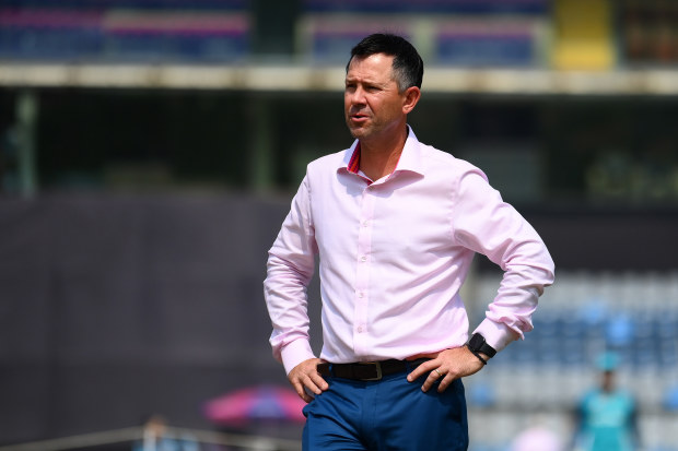 Ponting will replace mentor and former Tasmanian coach Greg Shipperd at the helm.
