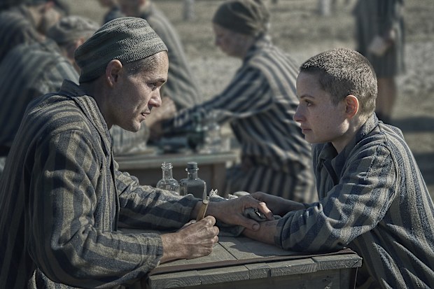 The Tattooist of Auschwitz, Stan, Jonah Hauer-King, Anna Próchniak
