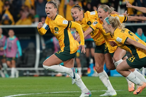 Sydney, Austrália - 26 de julho: a Copa do Mundo da FIFA Austrália e a Nova Zelândia Austrália e a Nova Zelândia Stef Cateley comemoram o primeiro gol de sua equipe na Austrália e na Irlanda na Austrália, Austrália, Austrália. (Foto Stephanie Make - Camerasport via Getty Image)