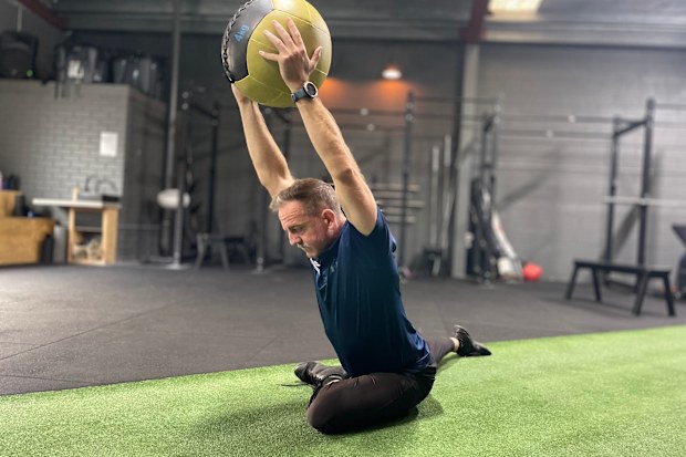 Expert reveals the myths and misconceptions about stretching | Nine.com.au