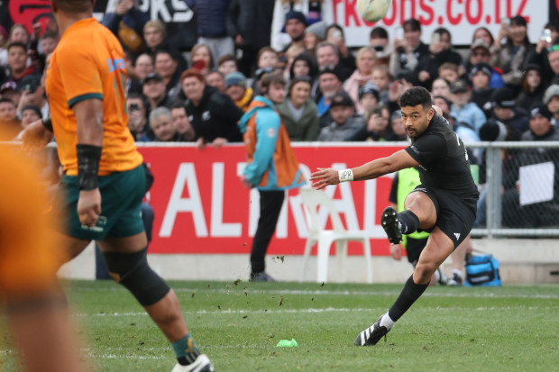 Richie Mo'unga of New Zealand kicks a clutch penalty.
