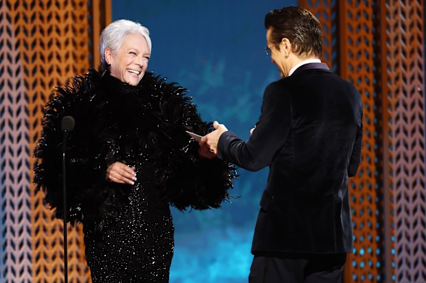 Colin Farrell and Jamie Lee Curtis 