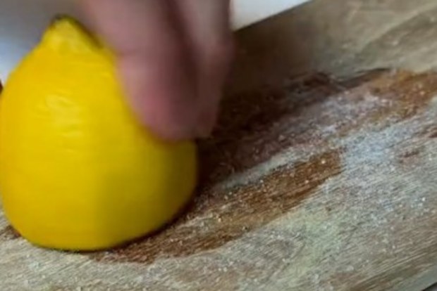 Lemon cleaning cutting board
