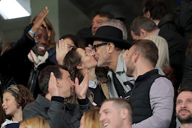 Emilie Livingston and Jeff Goldblum