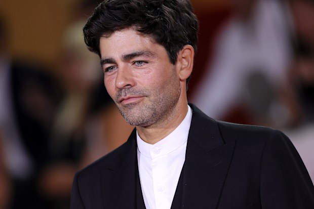 VENICE, ITALY - SEPTEMBER 03: Adrian Grenier attends the Cartier Glory To The Filmmaker Award 2025 and the "In the Hand of Dante" red carpet during the 82nd Venice International Film Festival on September 03, 2025 in Venice, Italy. (Photo by Vittorio Zunino Celotto/Getty Images)