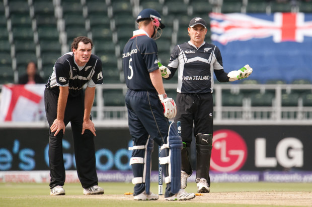 England's Paul Collingwood with New Zealand wicket keeper Brendon McCullum after he was given 'run out' by the third umpire, New Zealand captain Daniel Vettori then withdrew the appeal.