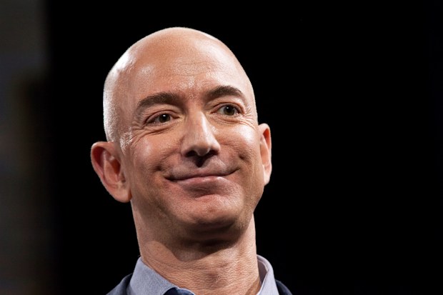 Amazon CEO Jeff Bezos has mounted a vigorous defence of press freedom, saying President Donald Trump should be "glad" to face media scrutiny.