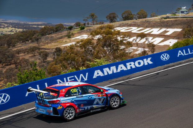 Bailey Sweeny crests the top of Mount Panorama in his Hyundai i30 N. 