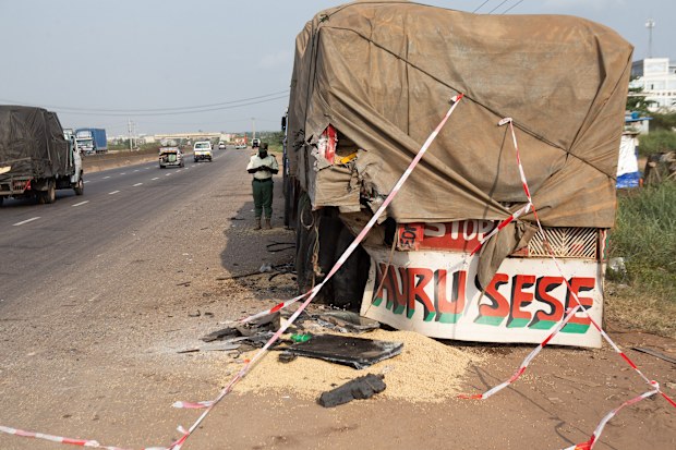 Boks şampiyonu Anthony Joshua'nın kazadan kurtarıldığı araç.