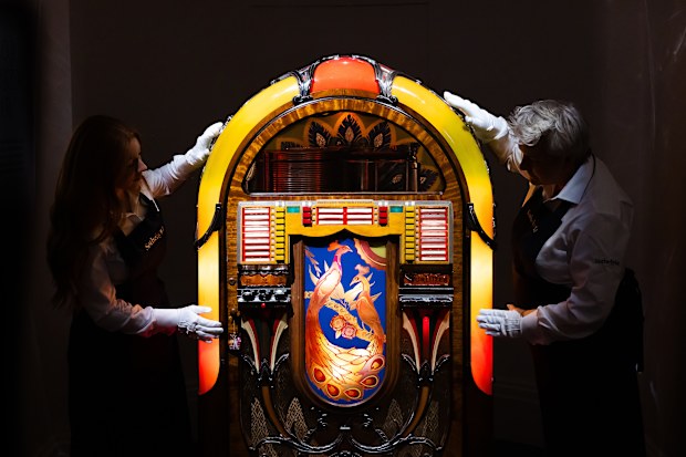 A 1941 Wurlitzer jukebox owned by Freddie Mercury on display at Sotheby's on August 03, 2023 in London, England. 